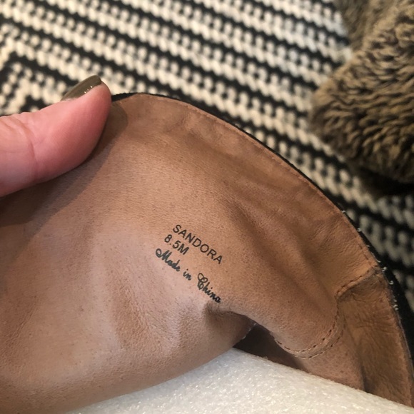 Beautiful Donald J Pliner Sandora sparkle boots. - Picture 7 of 8